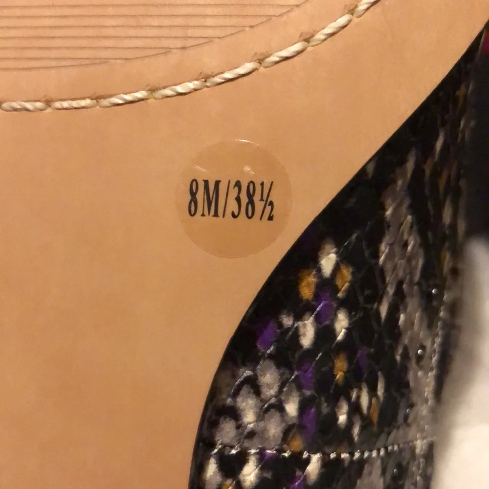 Vince Camuto Leather Snake Print Loafer. New w/ Box Mulberry, Ochre, Blk, & Wt. - Picture 7 of 10